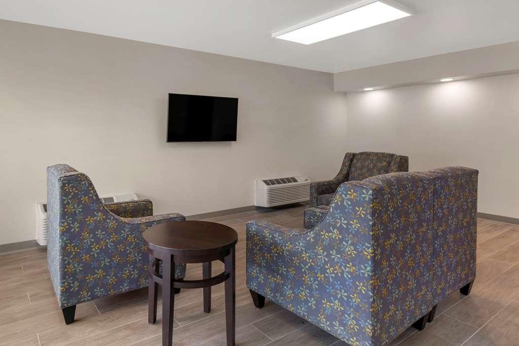 Quality Inn Saint Petersburg North-Tampa Bay Interior photo
